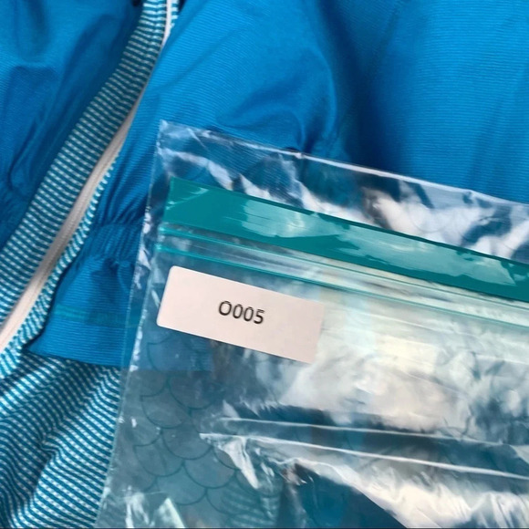 LULULEMON athletica 2 in 1 proactive 2 piece blue & white gingham Jacket size 6 - Picture 11 of 11